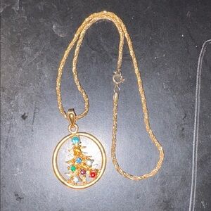 Lowered price!!!Vintage Gold-tone Christmas Tree Pendant Necklace